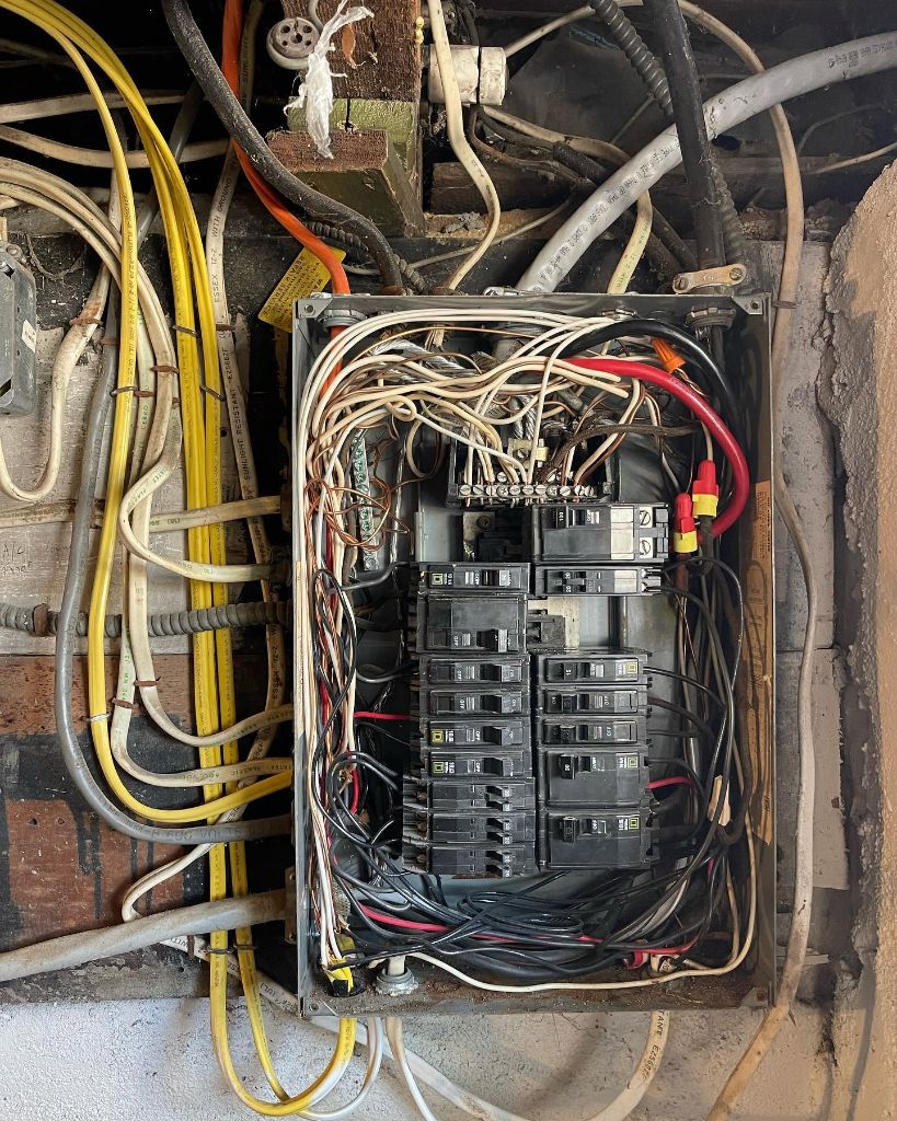 Dangerous old panel before upgrade